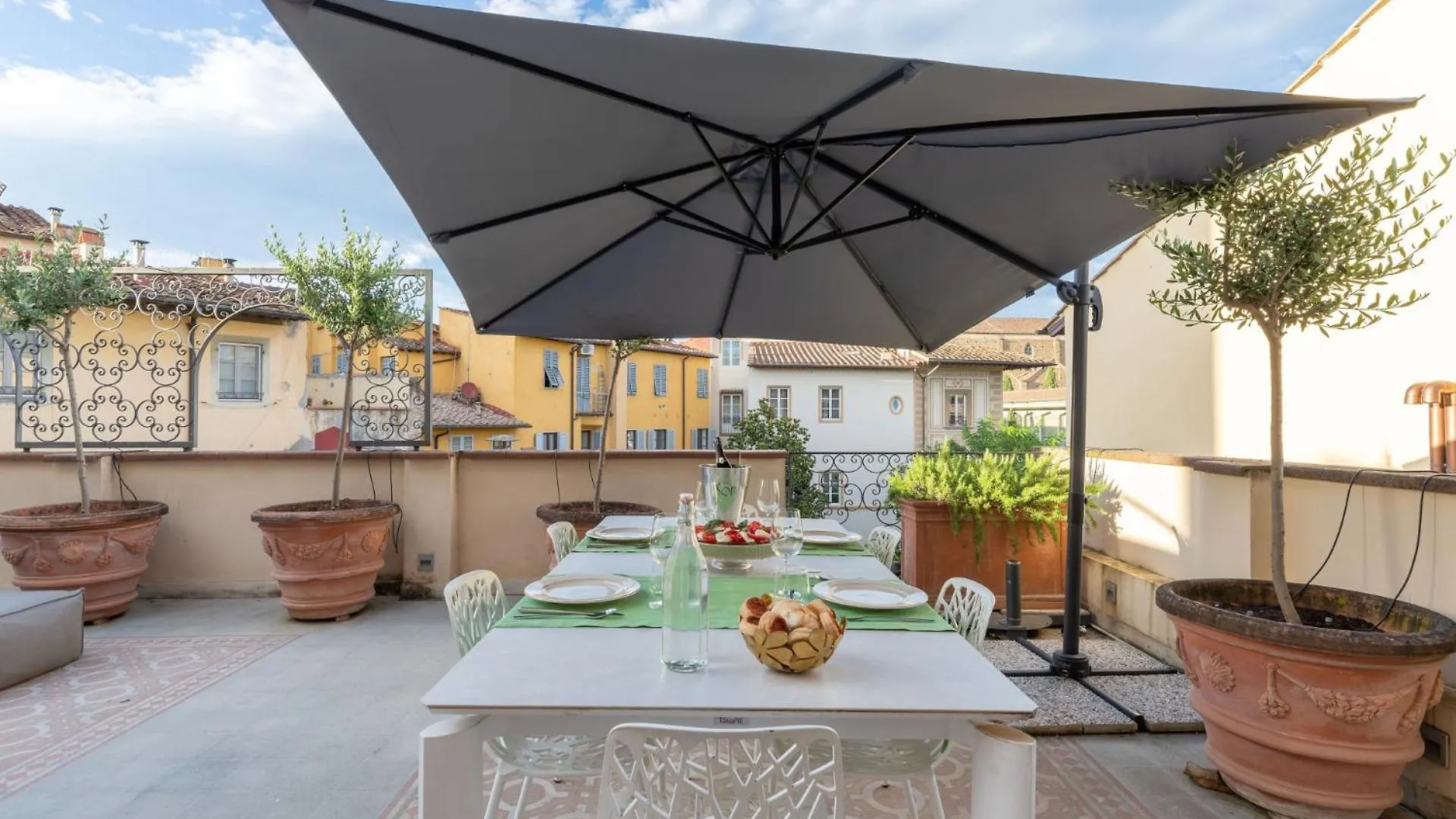 Aparthotel Luxury Apartment With Big Terrace In Firenze